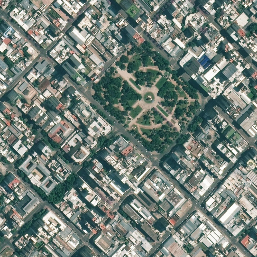 Vista satelital con la ubicación de Cardinal Propiedades, en el centro de Bahía Blanca