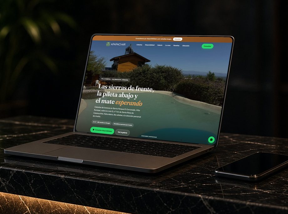 La página de Apapachar Cabañas en una notebook